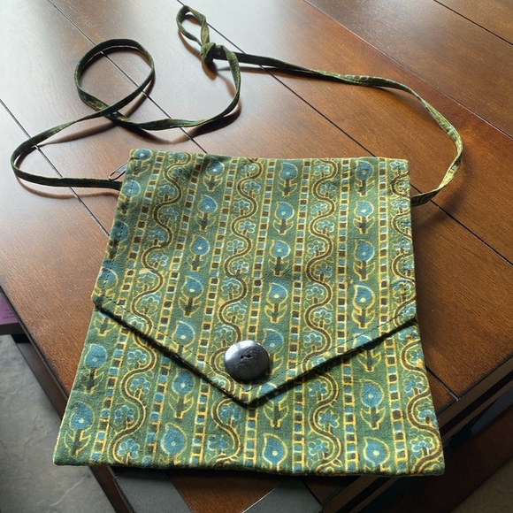 BOHO/HIPPY ‘Venus Imports’ Crossbody Bag Hand Made in Nepal with Veg Dyes - Picture 10 of 10